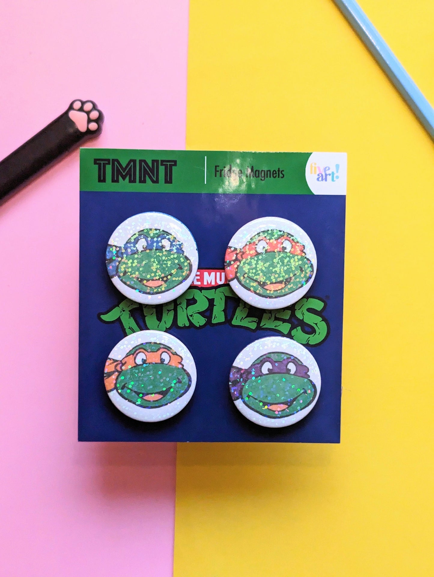 TMNT holographic MAGNETS set of 4/ Holográphic fridge magnets power ups from Teenage Mutant Ninja Turtle magnets.